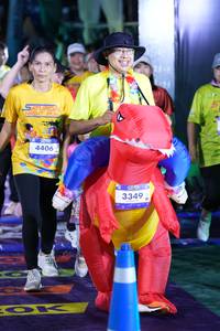 BIB: 4406, 3349, 018
                            <button type="button" onclick="openModal(26238585)" class="btn btn-primary btn-sm float-right btn-popup" data-toggle="modal" data-target=".modal-high-quality">
                        <i class="fas fa-shopping-cart"></i> Add to Cart
                    </button>
                                            <button type="button" onclick="isThisMe(26238585, true)" class="btn btn-success btn-sm float-right btn-popup btn-isme hidden" data-toggle="tooltip" data-placement="bottom" title="นี่คือรูปของคุณใช่ไหม คลิกที่นี่เพื่อเอาเข้าอัลบั้ม">
                        <i class="fas fa-plus"></i> Add to album
                    </button>
                    <button type="button" onclick="isThisMe(26238585, false)" class="btn btn-warning btn-sm float-right btn-popup btn-isnotme hidden">
                        <i class="fas fa-ban"></i> Remove from album
                    </button>